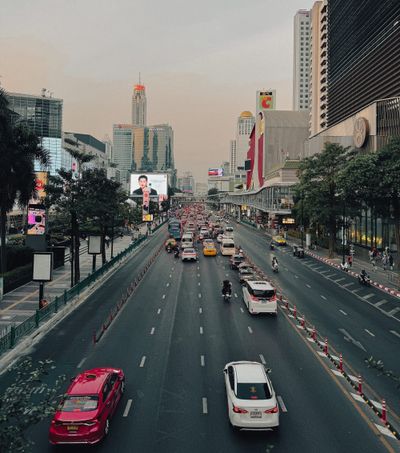 On tropical escapes, tech and tools, and toxic men