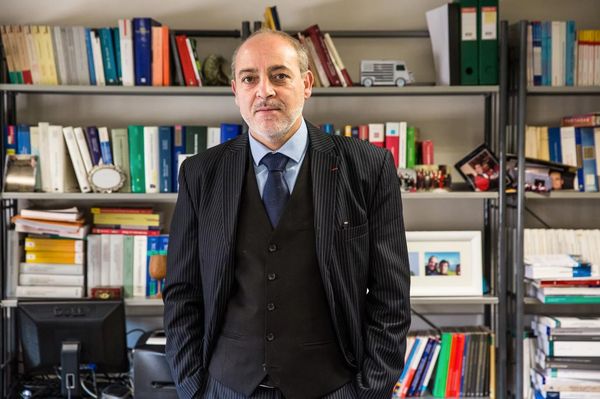 "Le droit des contrats devrait pouvoir être réfléchi comme un algorithme" Daniel Mainguy