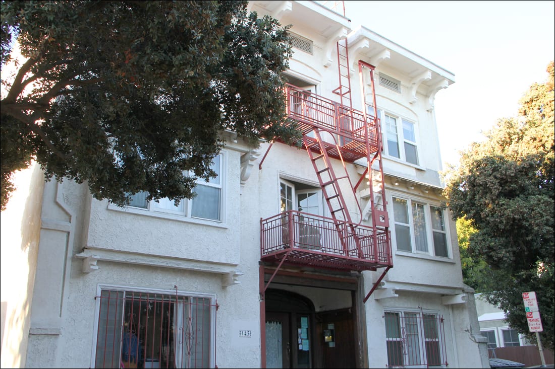 143 Hollister Ave. (Photo by Daniel Archuleta)