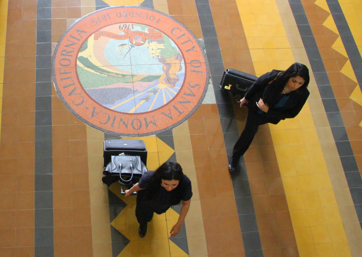 Santa Monica City Hall's lobby. (Daniel Archuleta daniela@www.smdp.com)