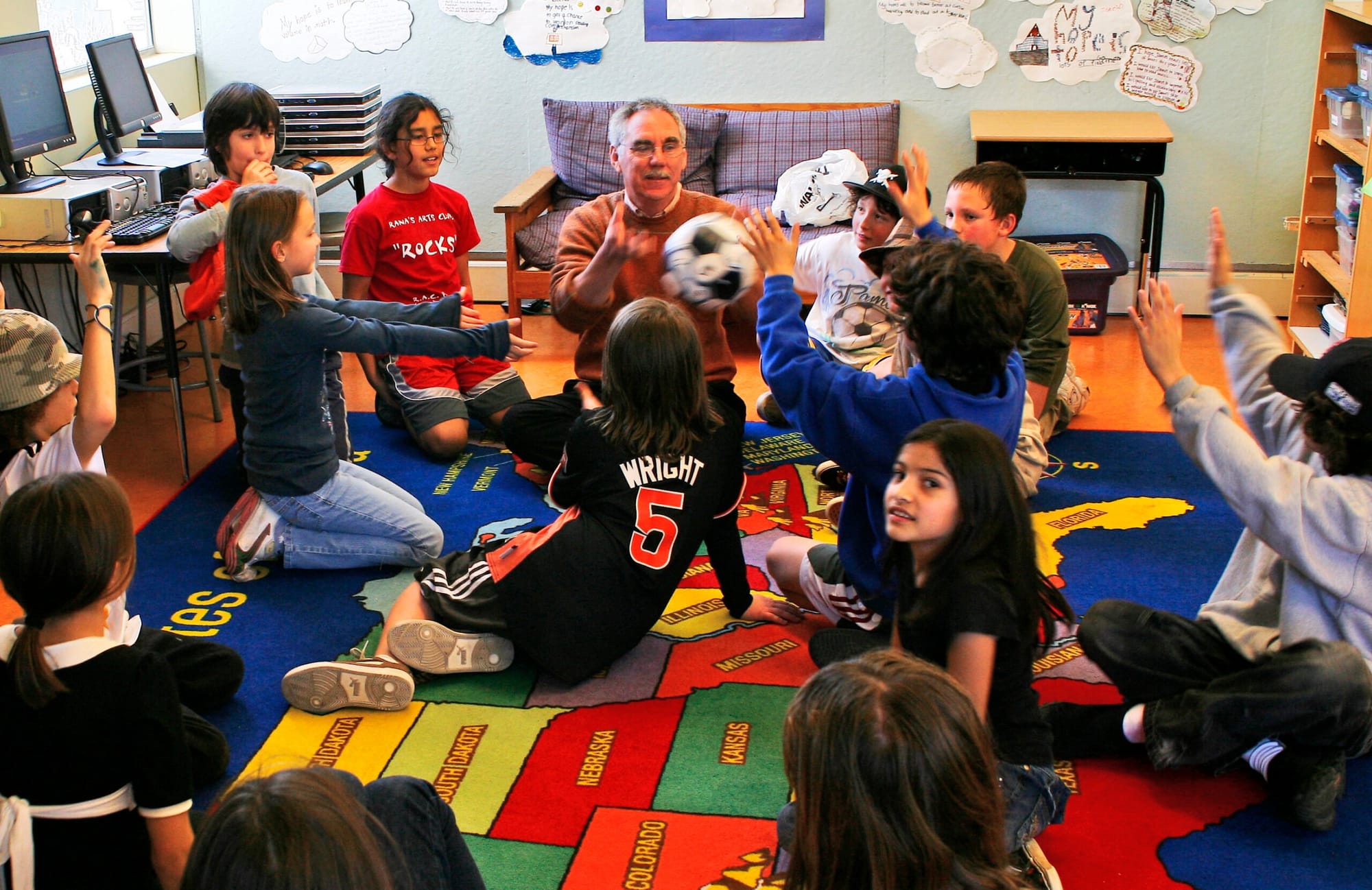 Students at PS1: Pluralistic Elementary School play a game of mathematical hot potato. The quality of education was one reason Santa Monica made a list of the 100 best cities in which to live. (File photo)
