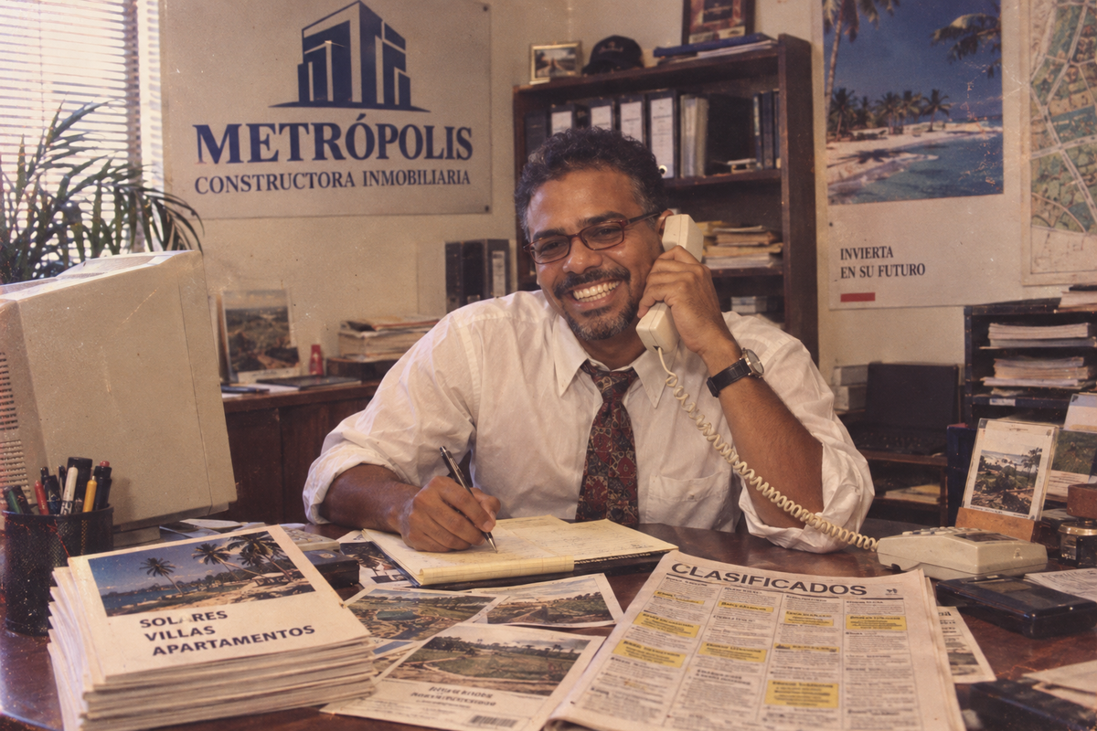 Before Instagram, We Sold Real Estate at Traffic Lights