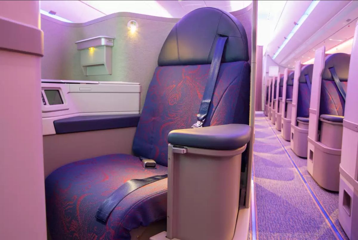 Business Class Lie-Flat Seat