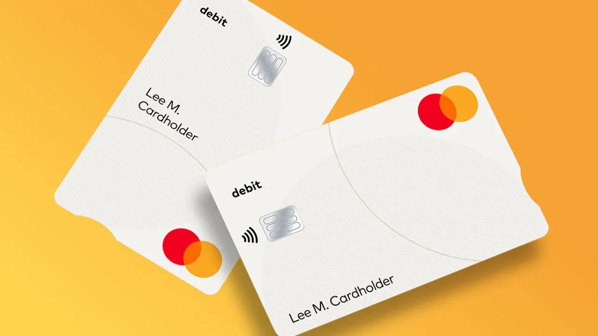 How Airlines Suddenly Make Money on Debit Cards Again