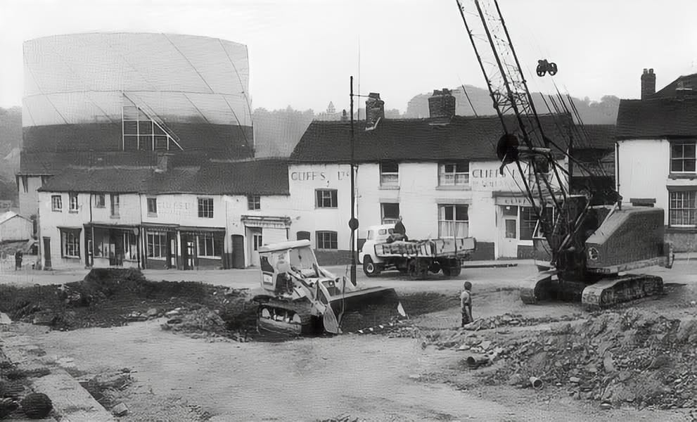 Construction of Grosvenor Sunken Roundabout, The Bear Pit, Newcastle-under-Lyme
