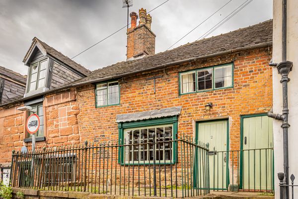 Exploring Leek's Oldest House: 2 Clerk Bank