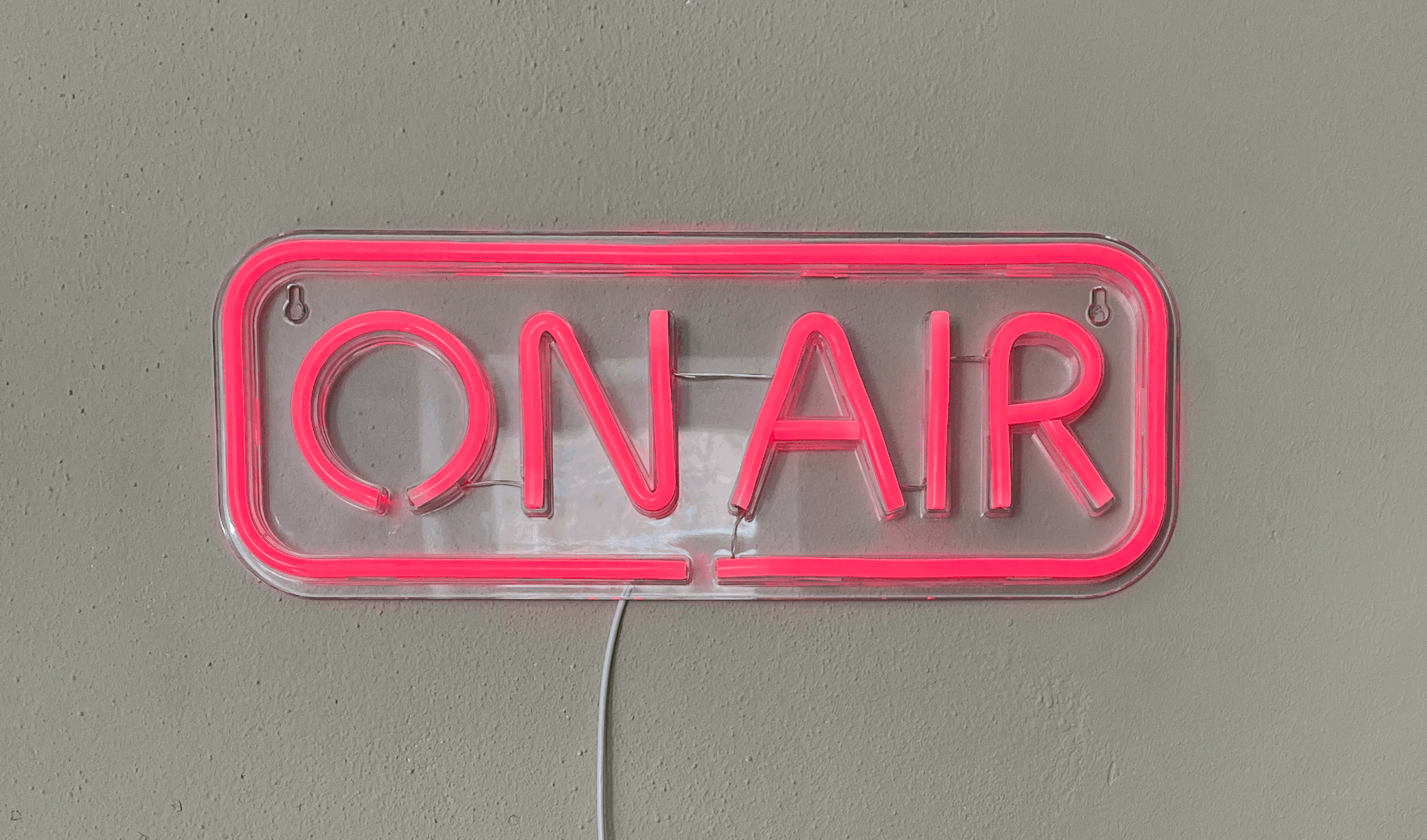 Eine Leuchte it dem Text "On air"