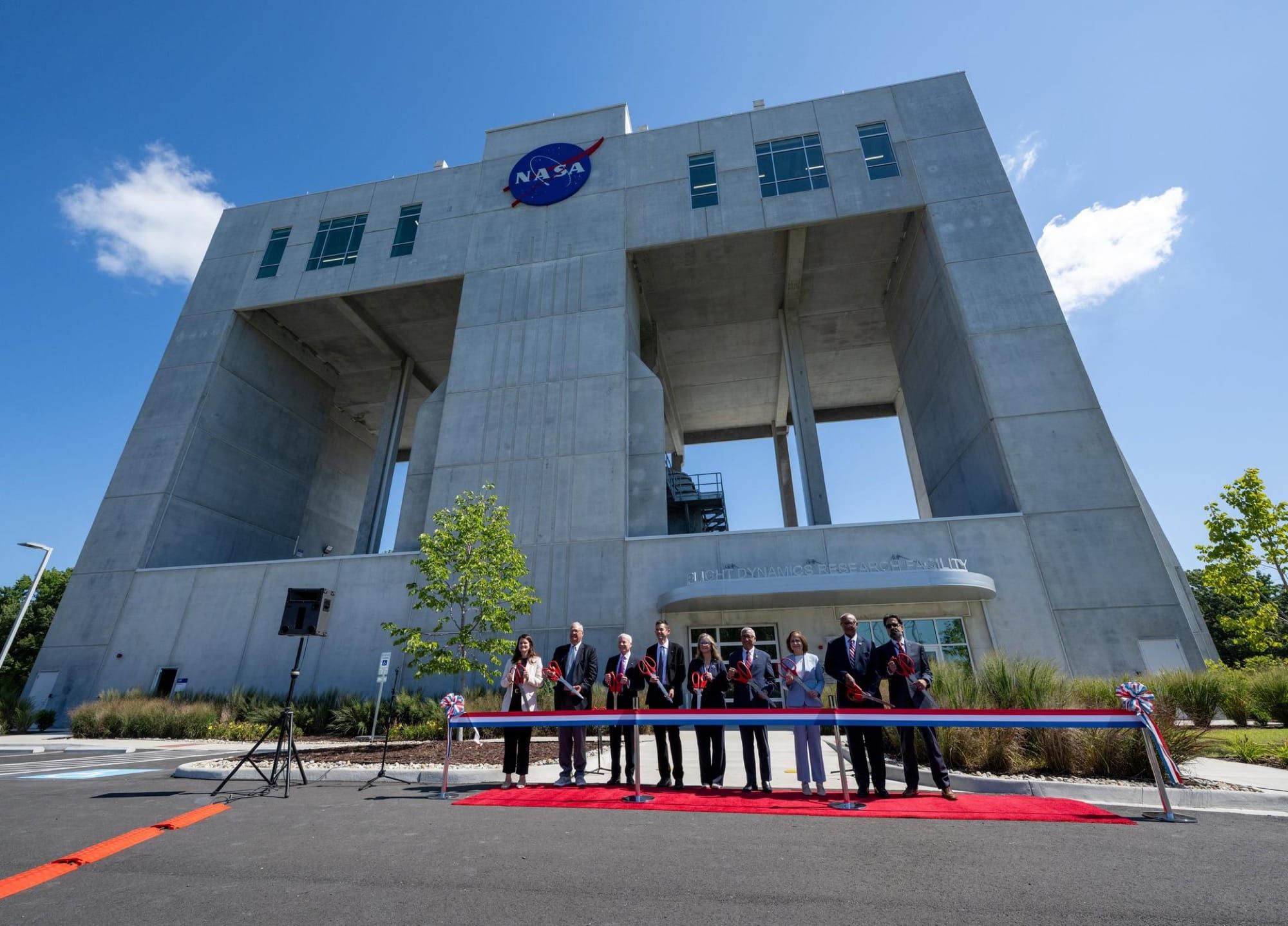 Ceremonia de deschidere a Flight Dynamics Research Facility la NASA Langley