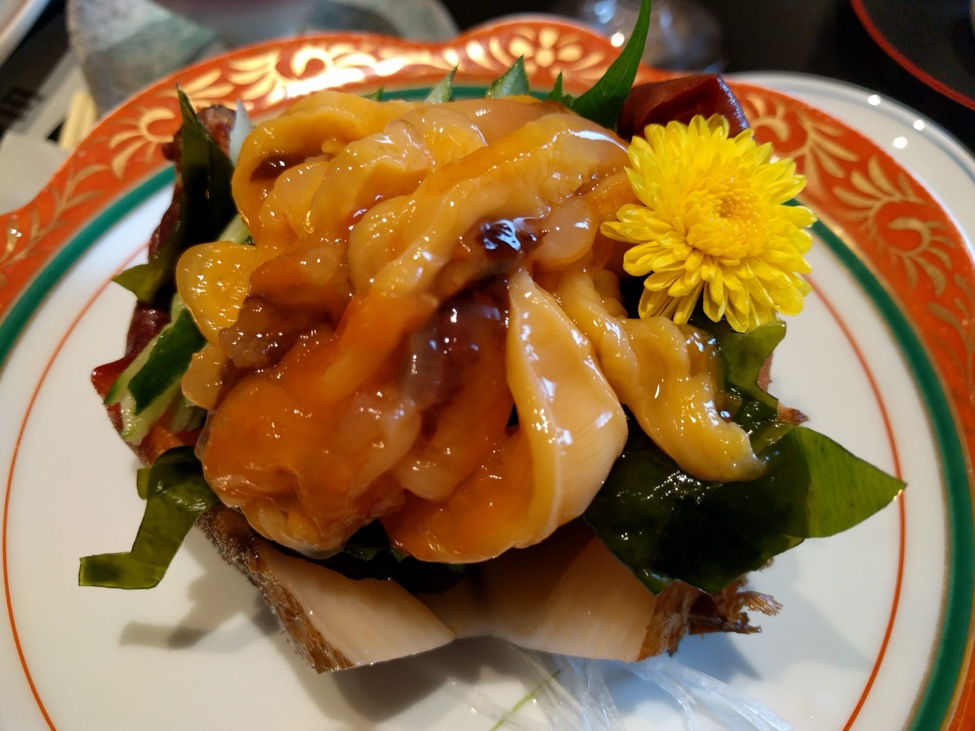 Ascidie (scoică de mare) servită ca sashimi, sursa de plasmalogeni din studiu