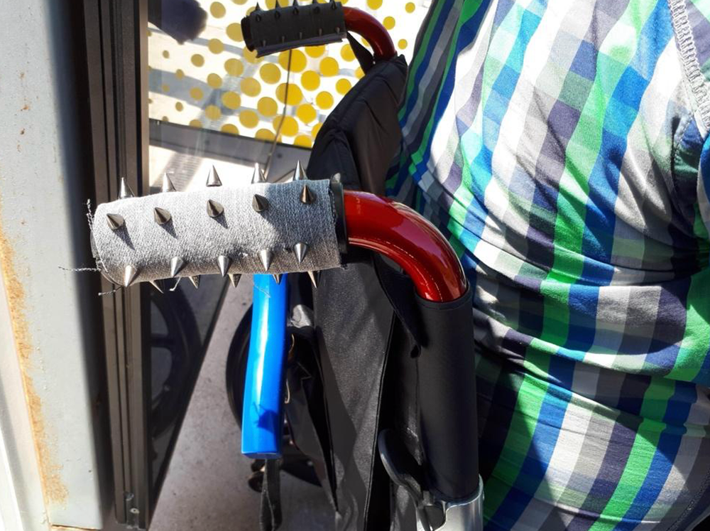 On Being Touched and Touching Strangers. Lessons from Disability Experiences post image