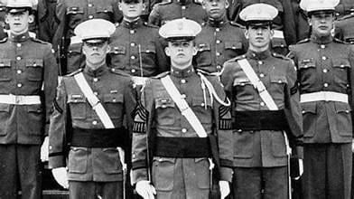 A group of soldiers in uniform

AI-generated content may be incorrect.