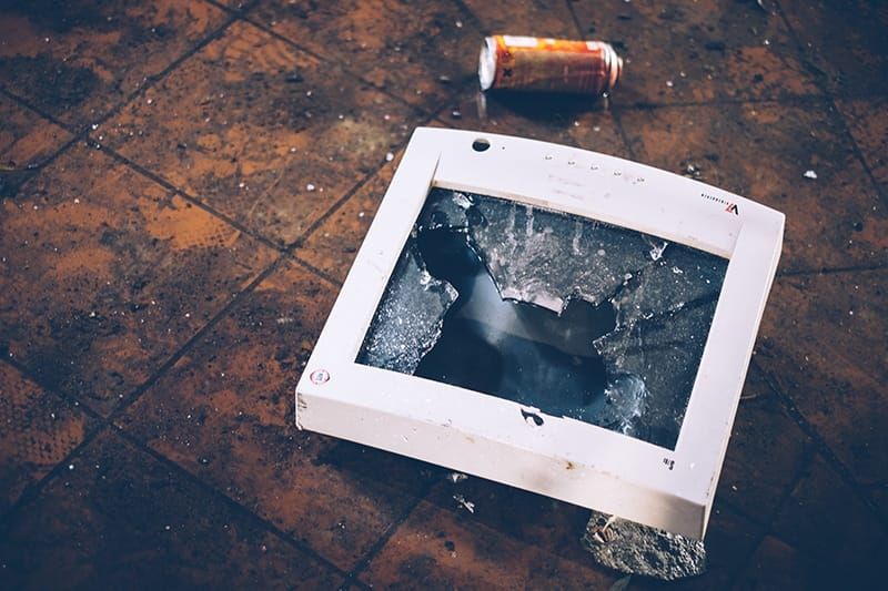 Cry out for help to break through the happiness BS in social media