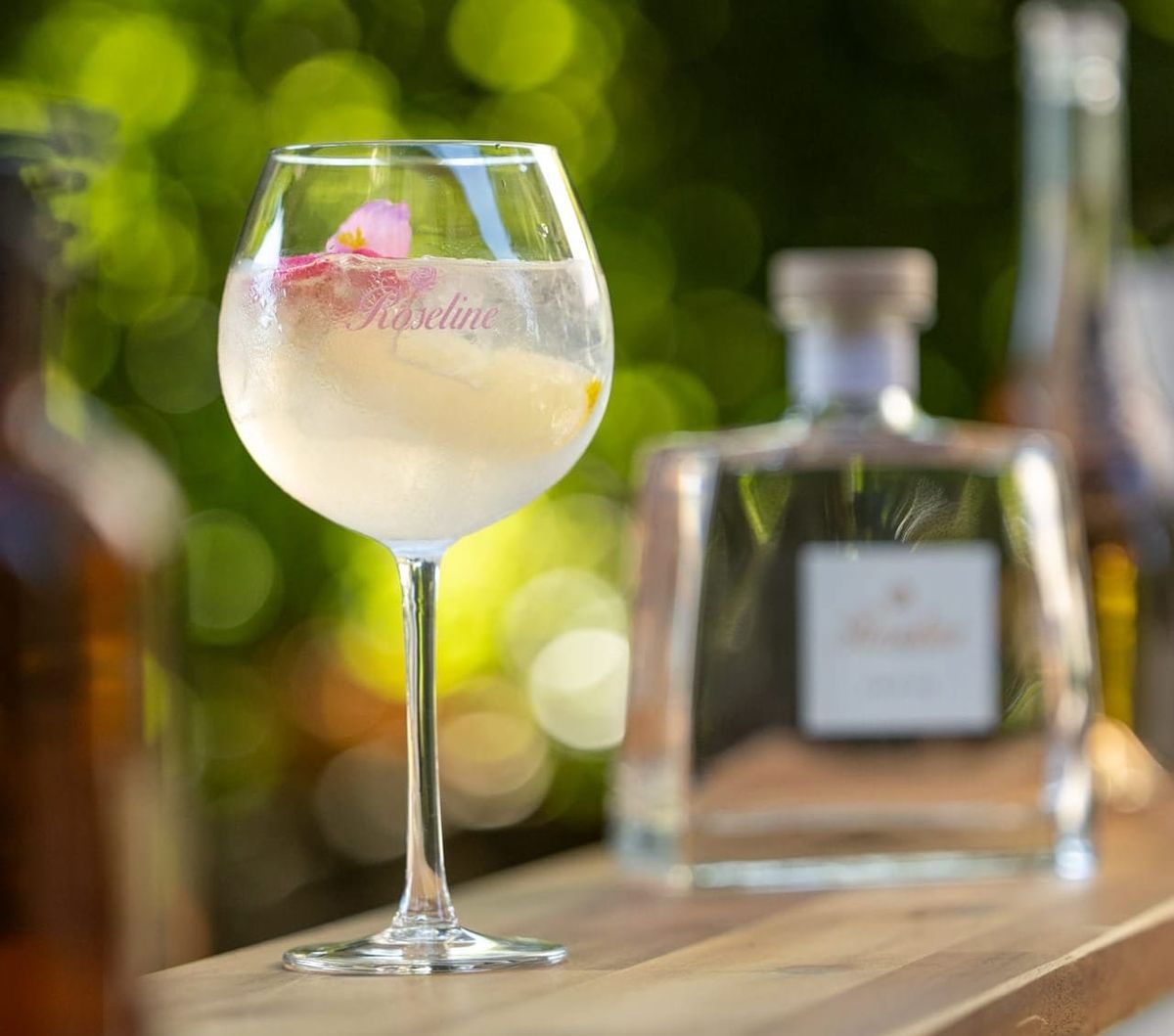 Du vignoble au verre : le spiritueux provençal du Château Sainte Roseline