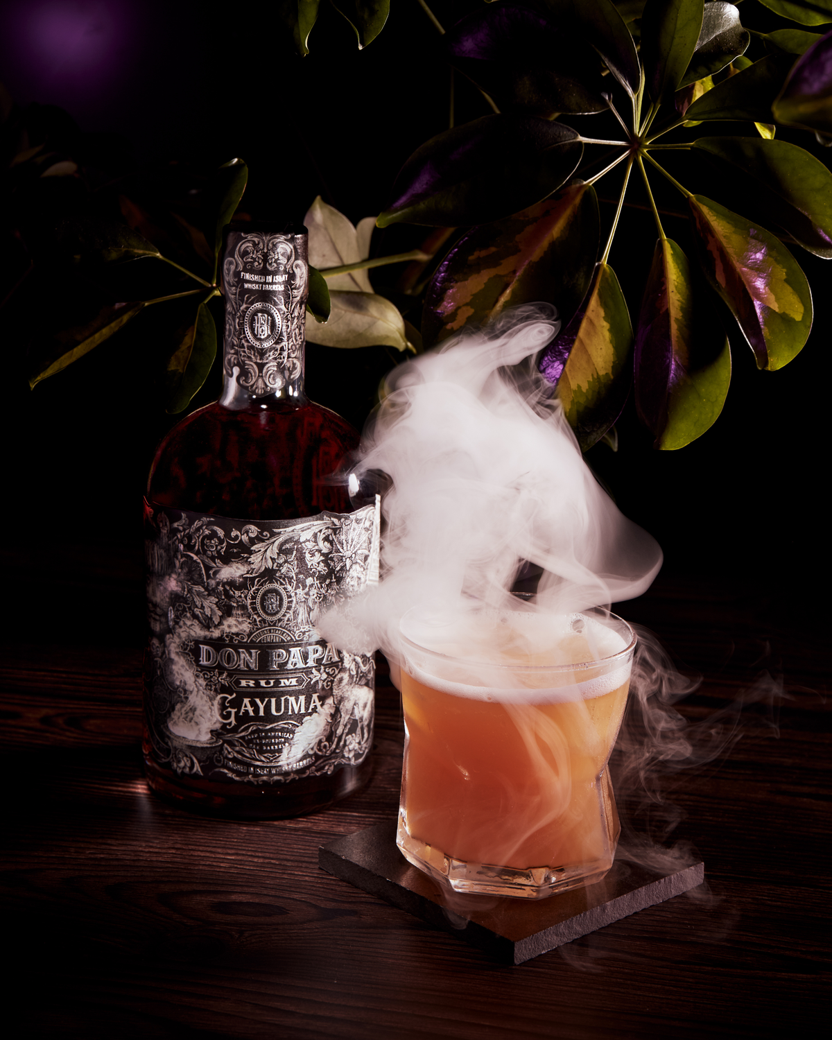 Halloween : un rhum fumé et son rituel sous cloche 🎃