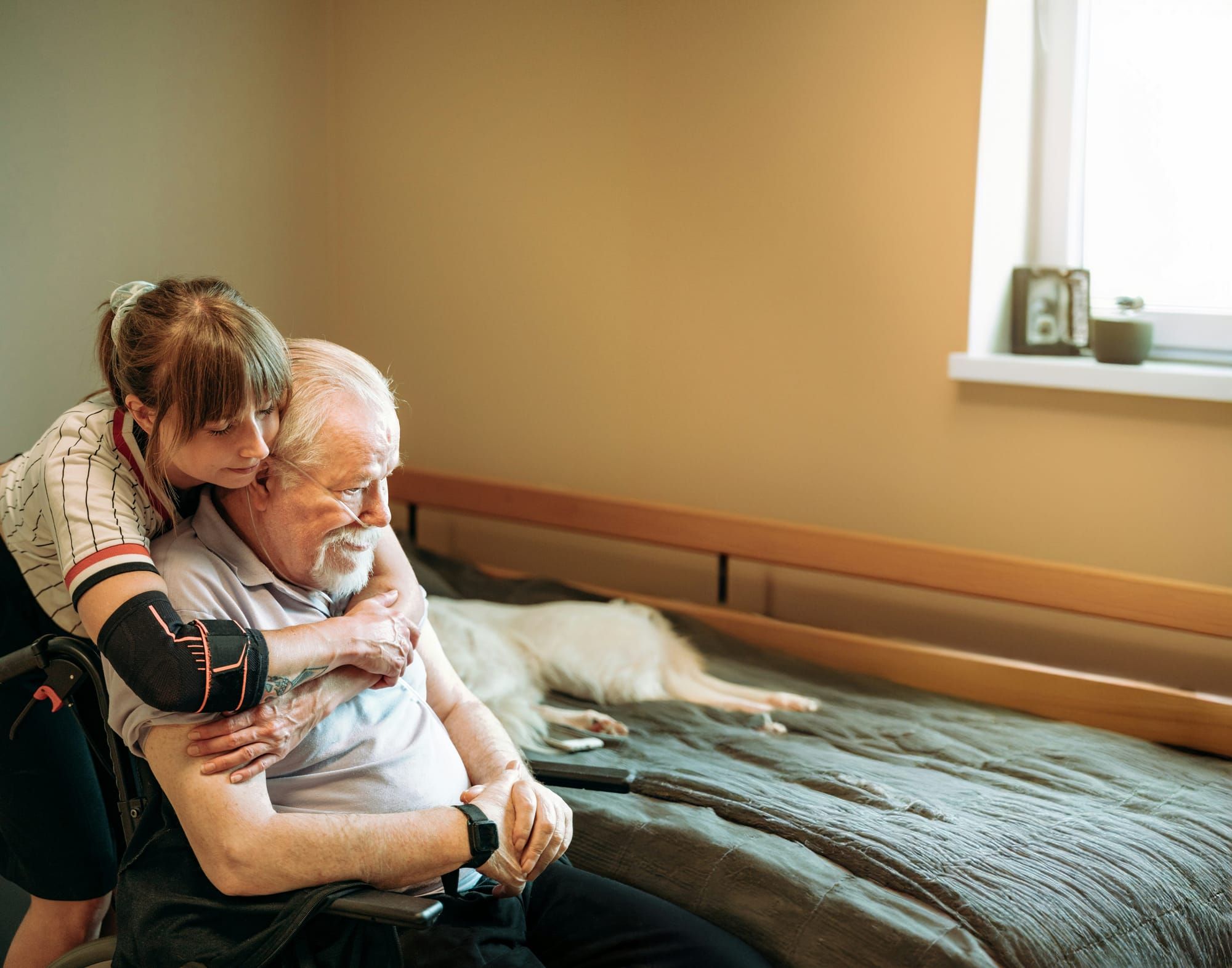 Personal Alarms and Emergency Call Systems: Do You Still Need One With Live-in Care?