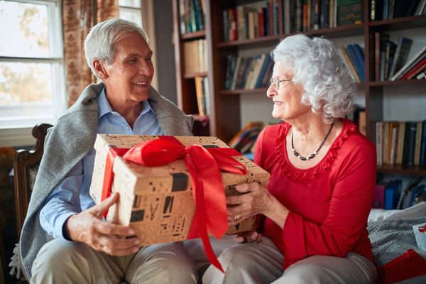Keeping elderly relatives socially connected over the holidays