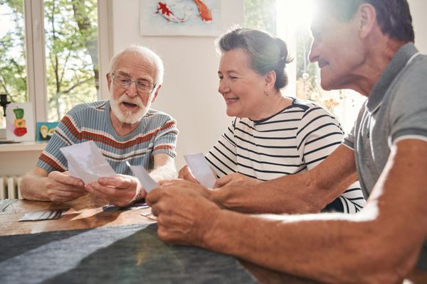 What happens financially when a self‑funder's savings run down to the threshold