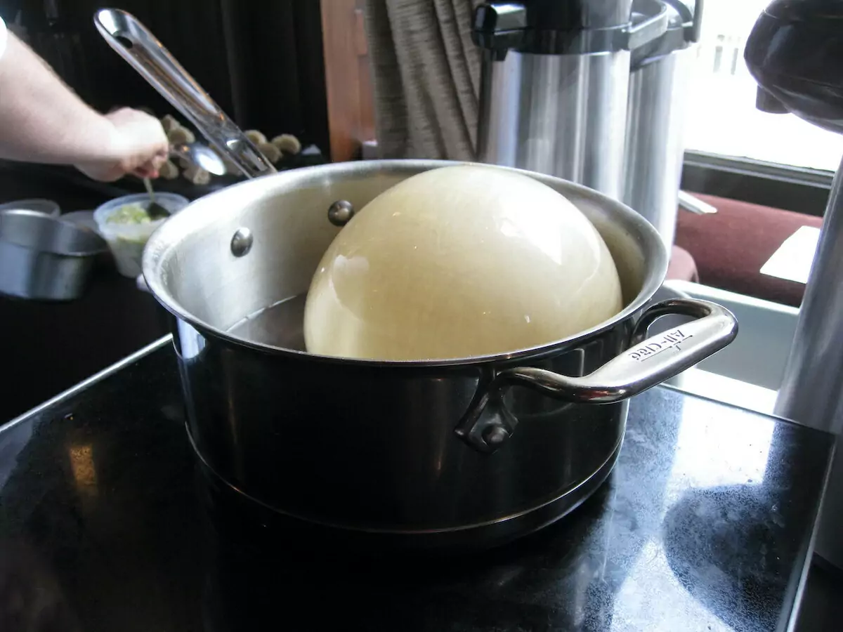 La cuisson en vessie, classique de la gastronomie française