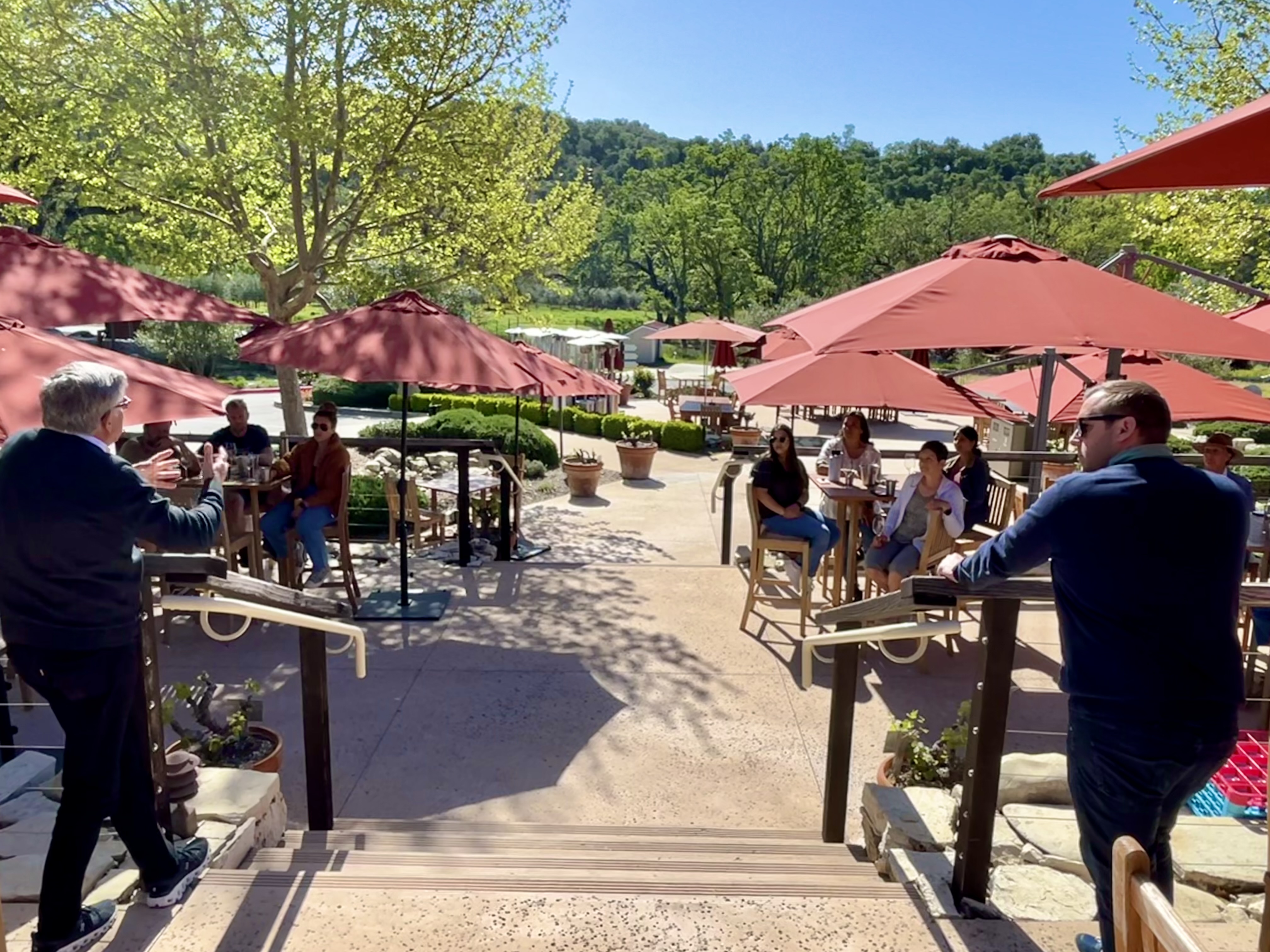 Francois and Cesar present Beaucastel Blanc