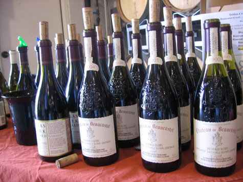 Beaucastel_tablas_bottles