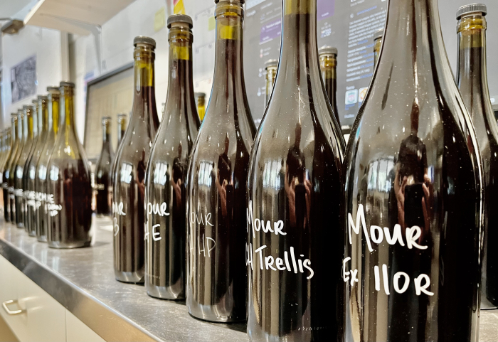 2022 red blending components in lab