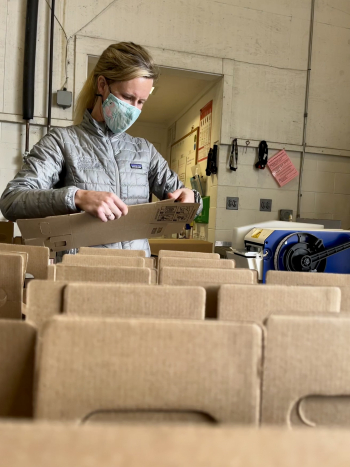 Box of rose making boxes
