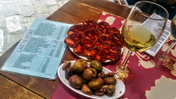 Tapas and wine