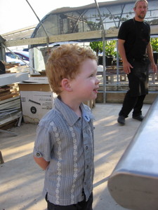 Pigroast_eli_watching