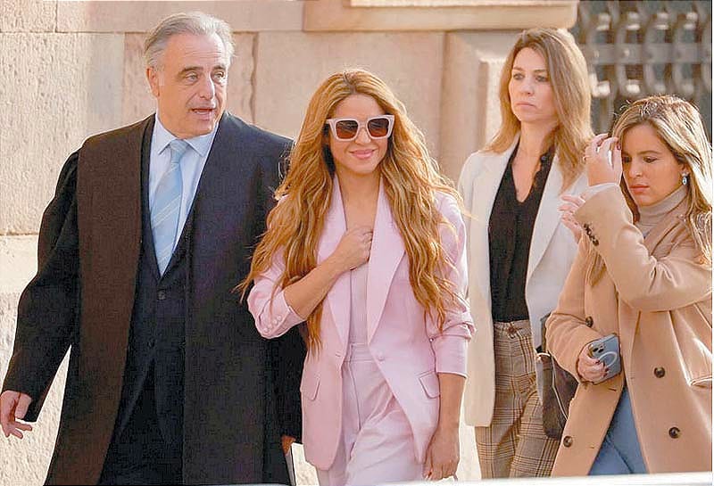SHAKIRA ADMITE DEFRAUDACIÓN FISCAL DE 14.5 MILLONES DE EUROS A HACIENDA  ESPAÑOLA!