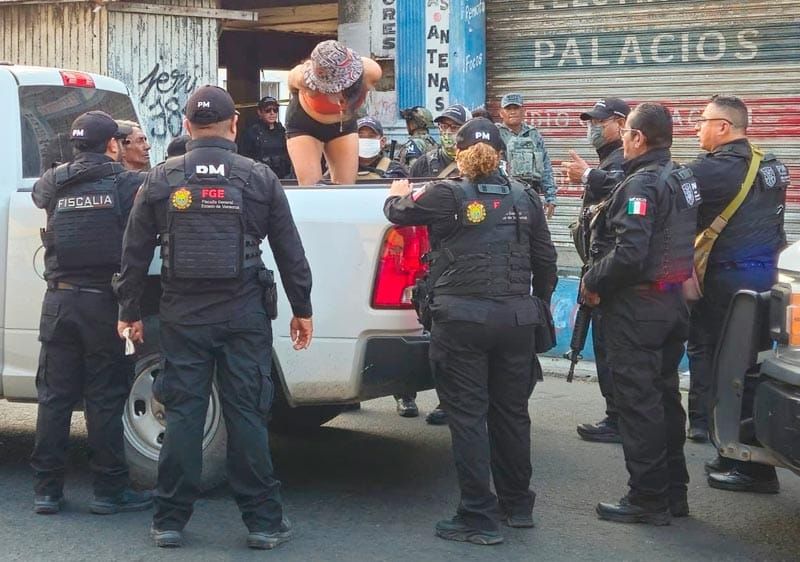 ¡CATEAN EDIFICIO EN LA ZONA DE MERCADOS!