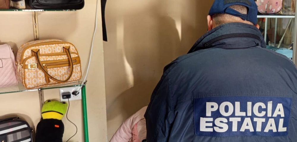 ¡ASALTANTES DESPOJAN DE SU MOTO A JOVENCITA!