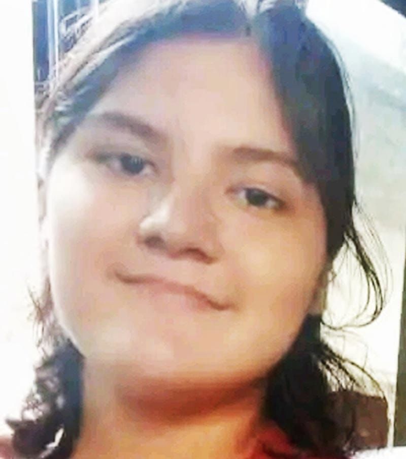 ¡JOVENCITA SALIÓ DE UNA VIVIENDA EN PUENTE MORENO Y NO REGRESÓ!