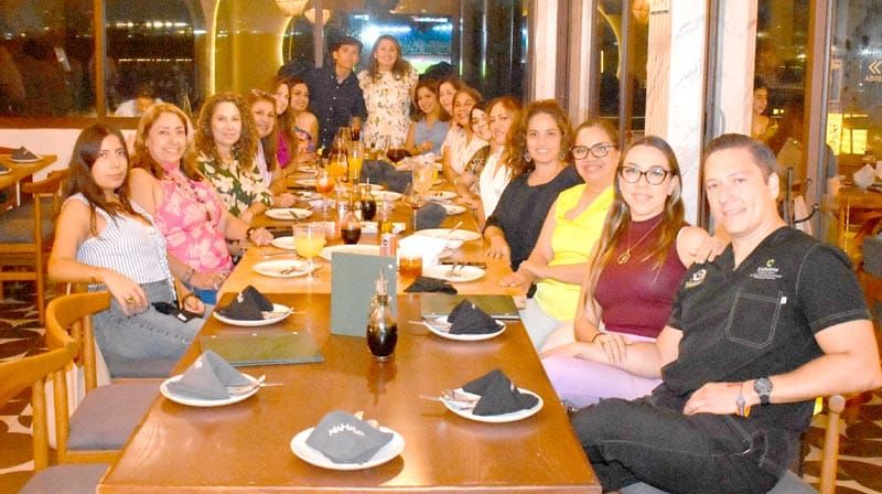 DEYA ÁLVAREZ FESTEJA SU CUMPLEAÑOS