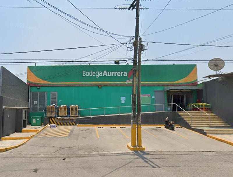¡CRIMINAL CON CUCHILLO ASALTÓ BODEGA AURRERA EXPRESS EN DOS CAMINOS!