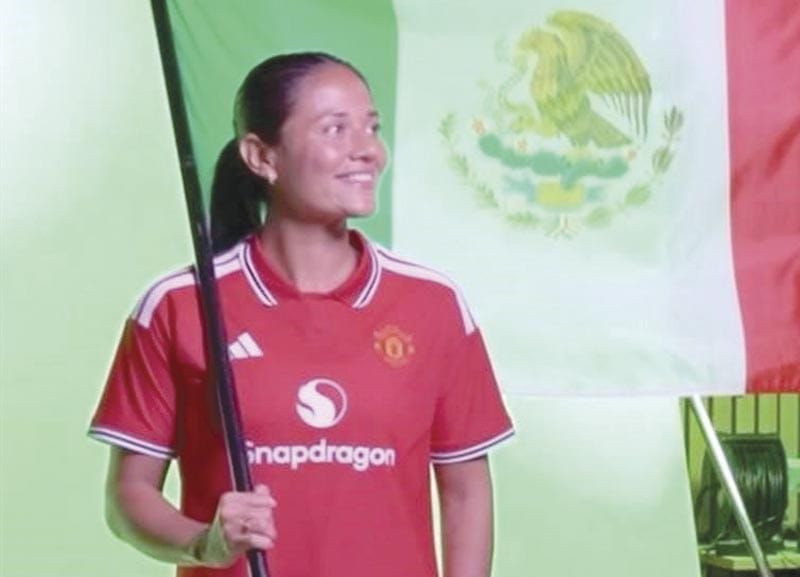 LA OTRA MITAD DE LA CANCHA | DE MONTERREY A MANCHESTER: EL CAMINO YA EXISTE - Rebeca Bernal no solamente cambia de club. Su historia demuestra hasta dónde puede llegar una futbolista mexicana cuando existe estructura *Cuando comenzó la Liga MX…
