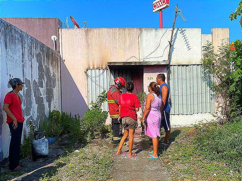 ¡DOÑITA INCENDIA SU CASA CUANDO HACÍA LA COMIDA!