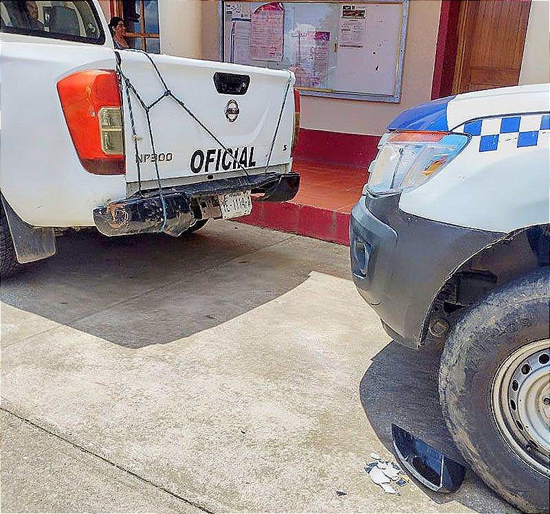 ¡DESBANDADA DE POLICÍAS!