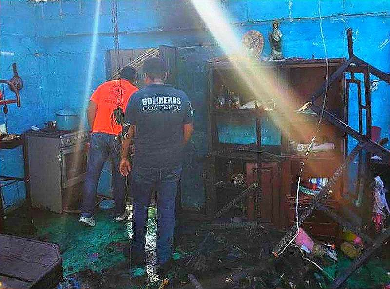 ¡HIZO BOOOM! -Le Pidieron que no se le fuera a ocurrir prender la luz... no hizo caso.