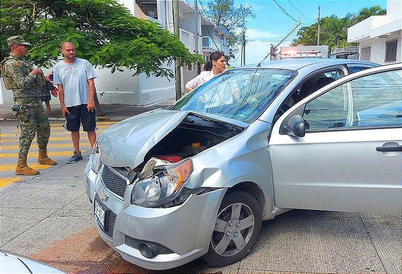 ¡HERIDAS EN UN ENCONTRONAZO! -*COLISIONAN EN XICOTÉNCATL Y DOBLADO
