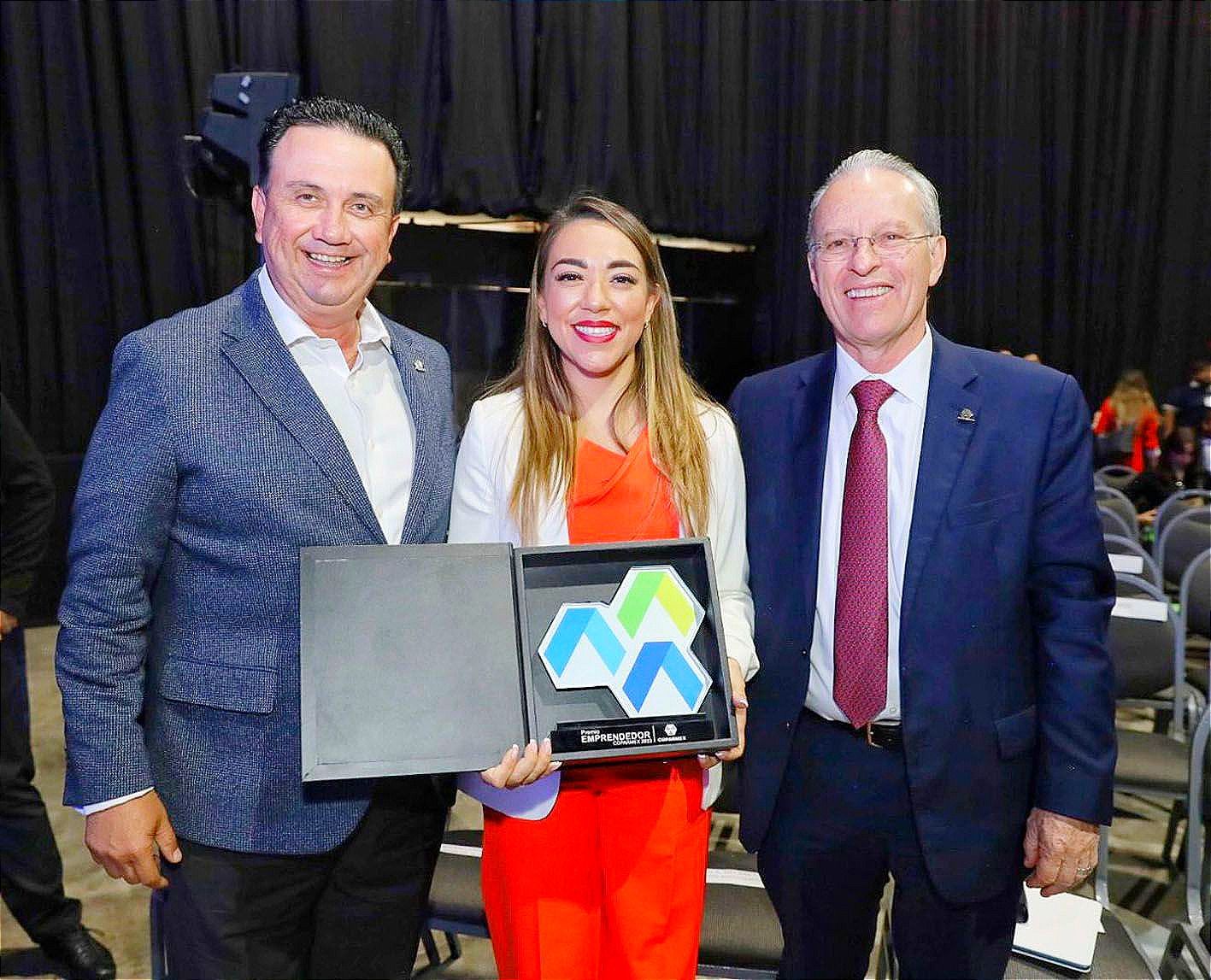 ¡SHARZY GANA PREMIO NACIONAL “EMPRENDEDOR COPARMEX”!