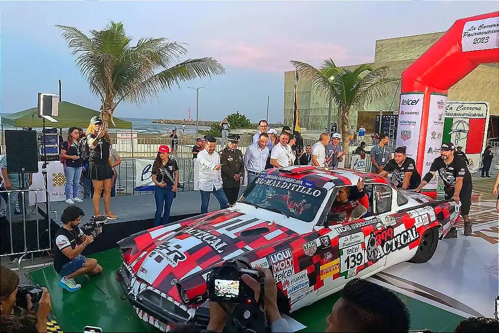 ¡CALIENTAN MOTORES! -DESFILE PANAMERICANO EN EL VICENTE FOX...!