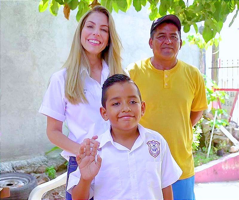 ¡QUIERE SER PILOTO NAVAL! -Axel, el niño genio Recibe beca
