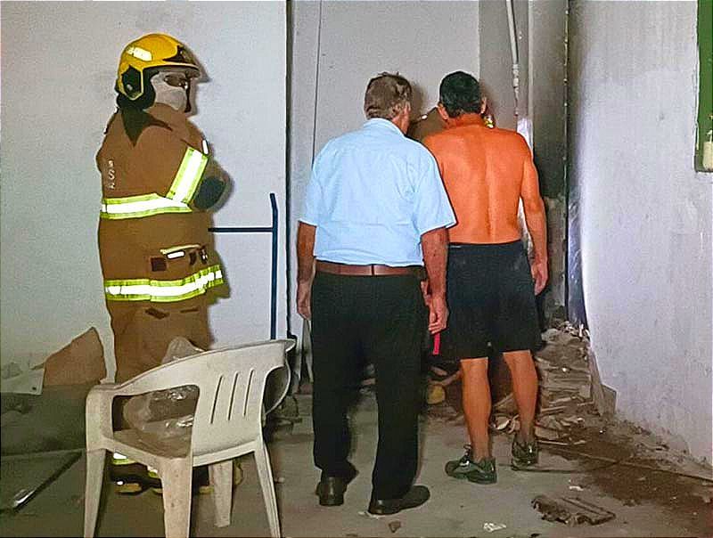 ¡POR CORTO CIRCUITO SE PRENDE LA BOMBA DEL AGUA! -En Vivienda de Casas Tamsa