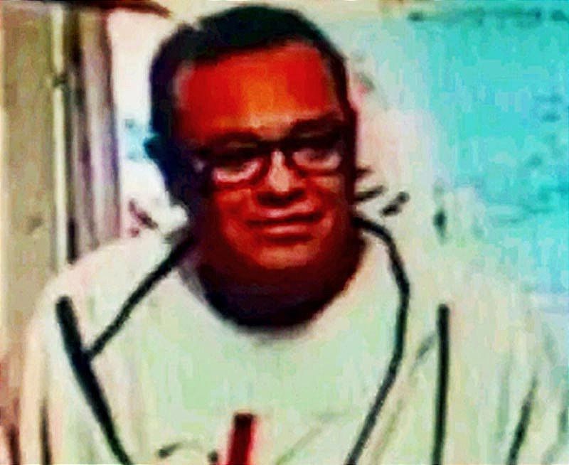 ¡CÁMARA CAPTA A UN PRESUNTO ASALTANTE DE LOCALES COMERCIALES!