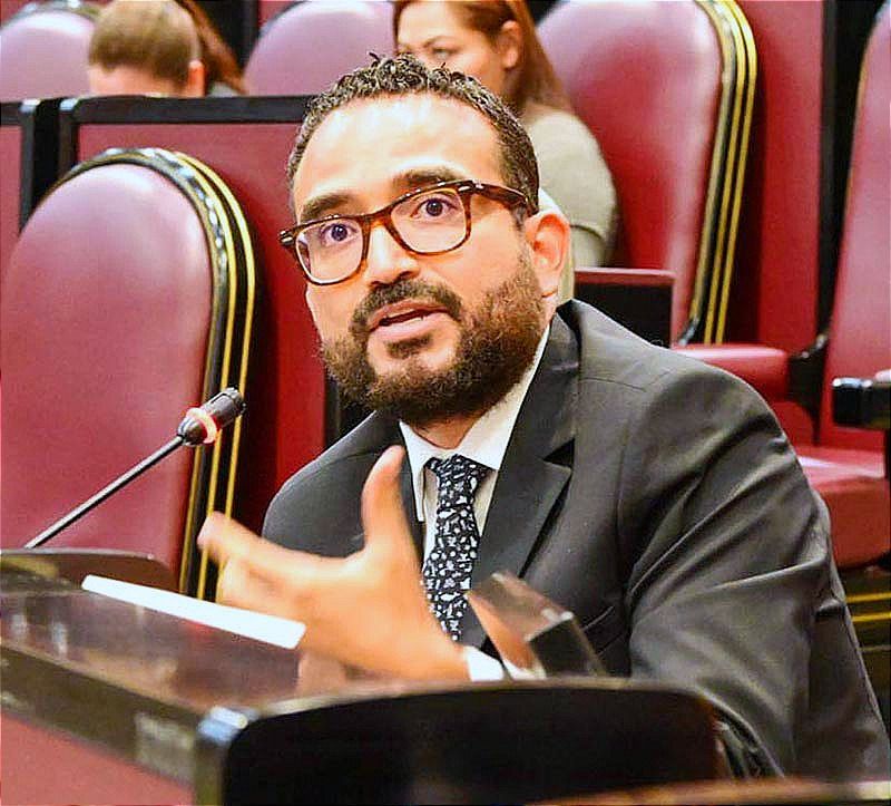 ¡NO SON LOGROS! -Los Estadios de Cui que les Metió Mil 500 MDP... “Es la Inversión más Neoliberal que ha Existido..."