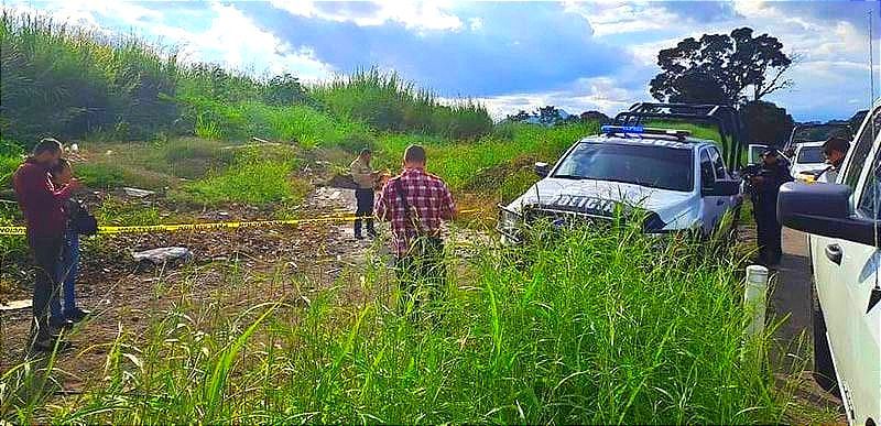 ¡ENCUENTRAN UN ENCOBIJADO EN LA CÓRDOBA-CUITLÁHUAC! -...en los Tobillos y Muñecas, Cinchos de Plástico