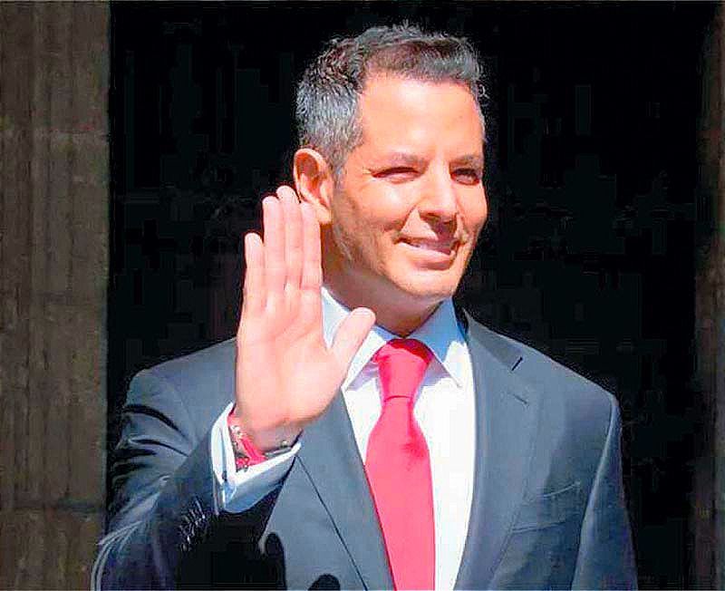 ¡SE VA MURAT DEL PRI! -Que no lo Define como Persona ni Político
