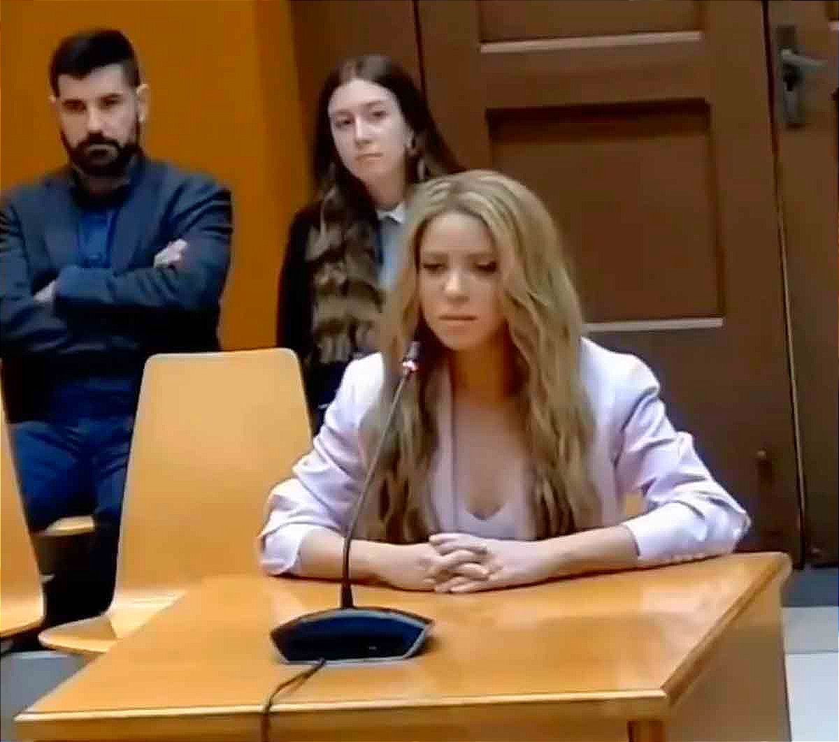 ¡Y EL JUEZ LE FACTURA A SHAKIRA! -Paga Siete Millones de Euros