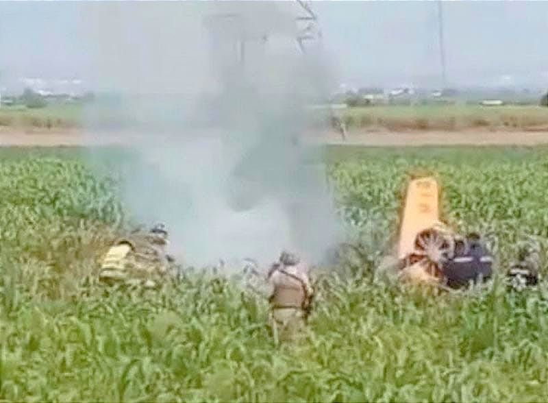 ¡HELICÓPTERO DE LA CFE SE DESPLOMA EN MORELOS; MUEREN TRES TRABAJADORES!