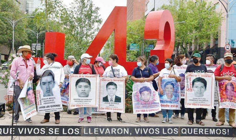 ¡ORDENAN DEJAR LIBRES A OCHO MILITARES!